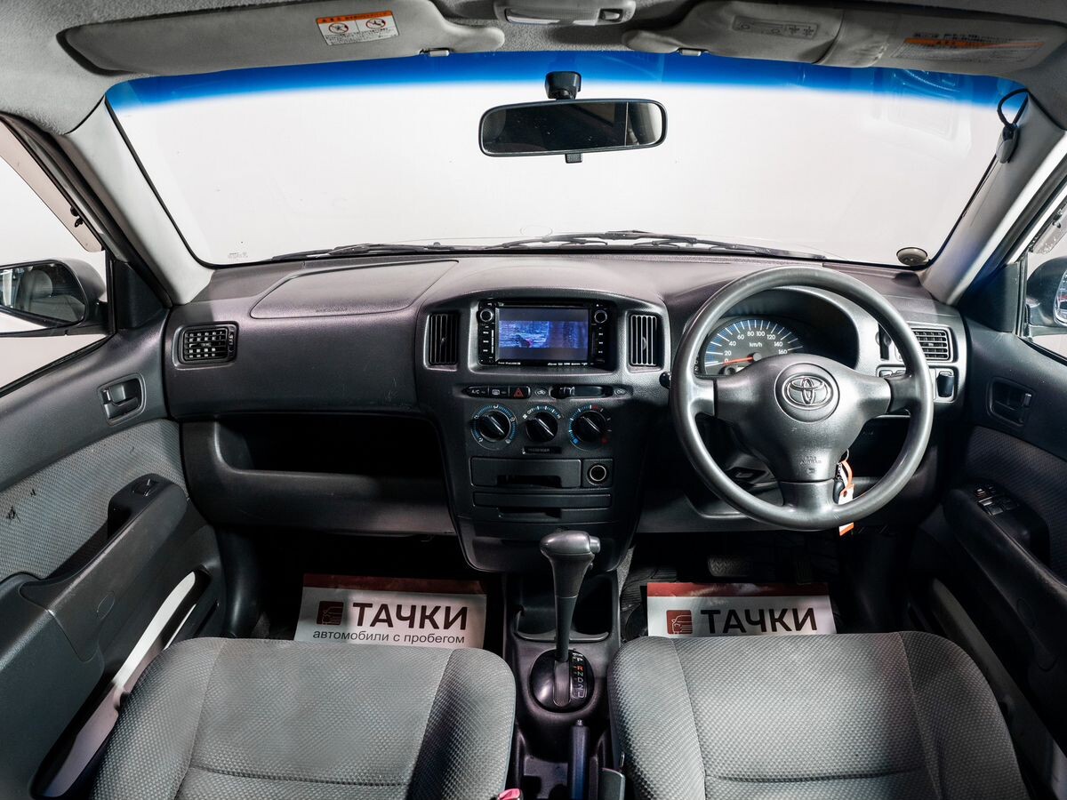 Toyota Succeed 2003 - фото автомобиля