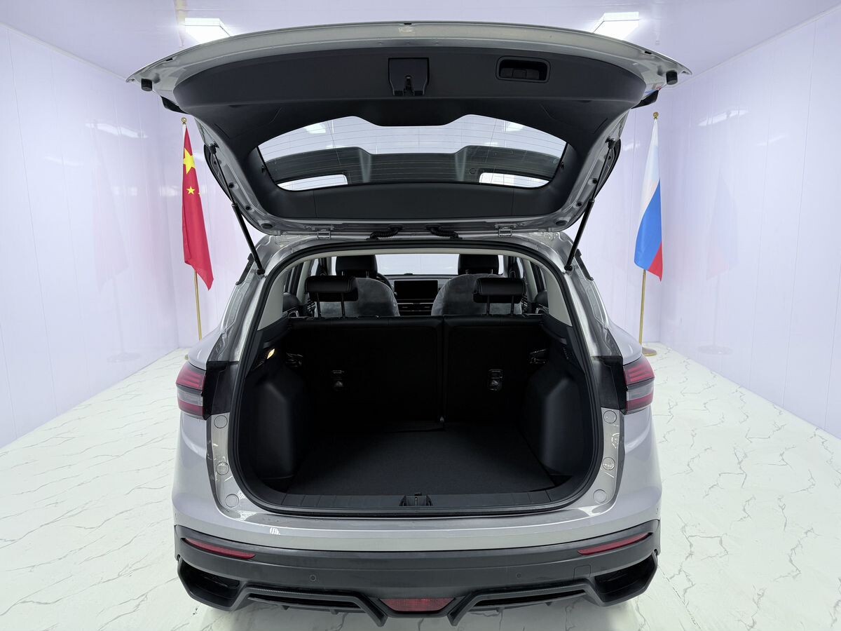 Geely Coolray 2025 - фото автомобиля