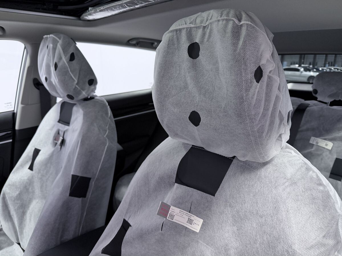 Geely Coolray 2025 - фото автомобиля