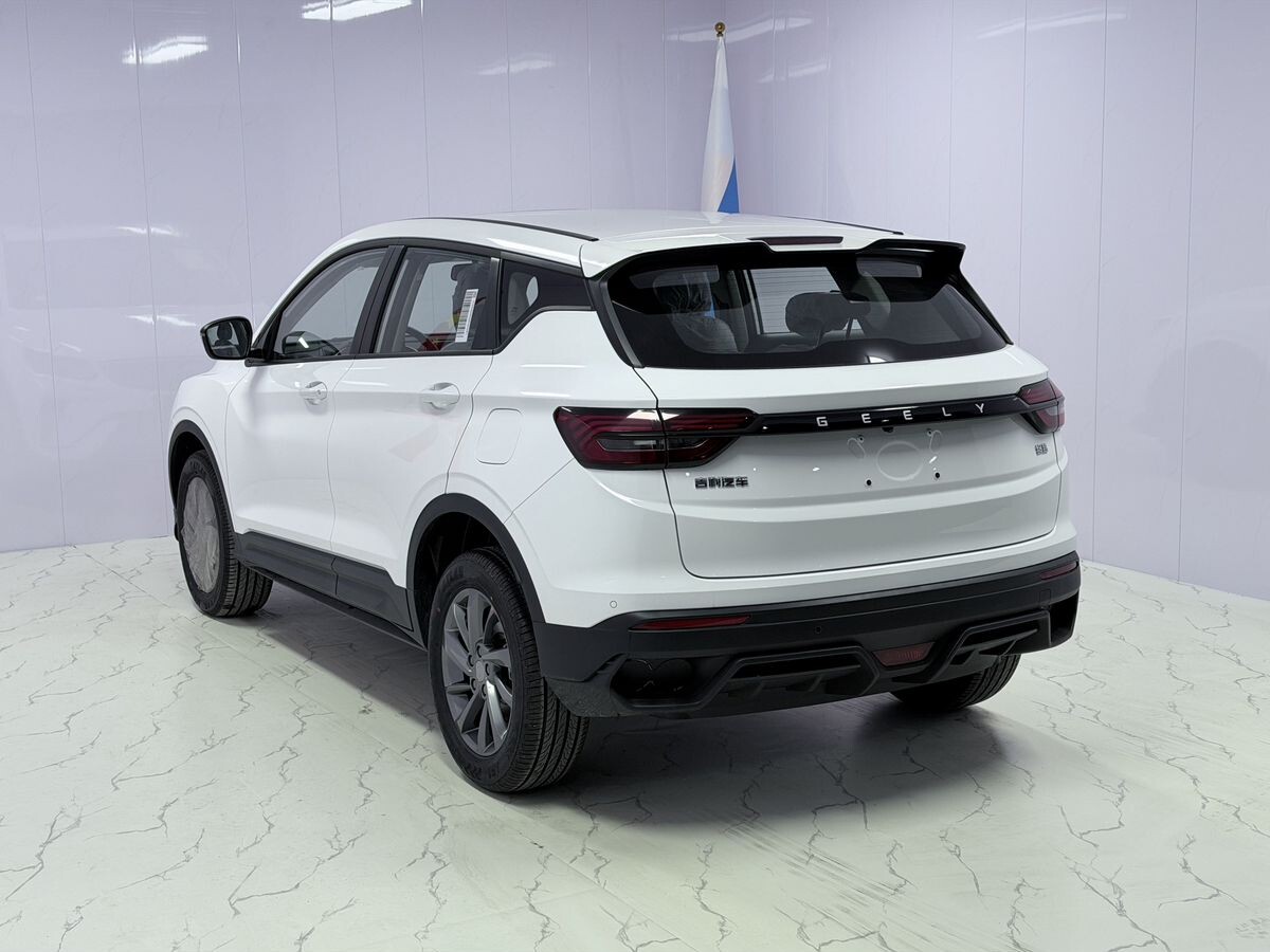 Geely Coolray 2025 - фото автомобиля