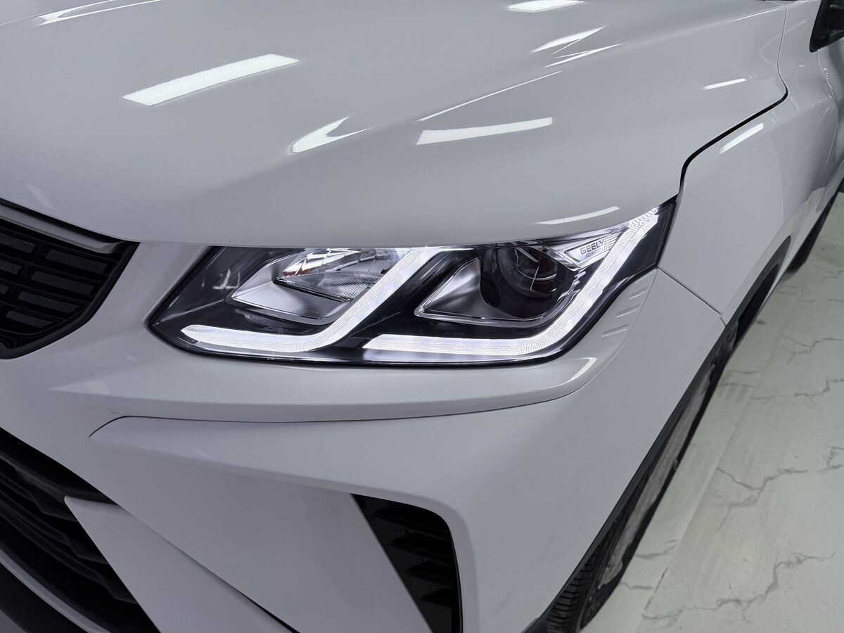 Geely Coolray 2025 - фото автомобиля