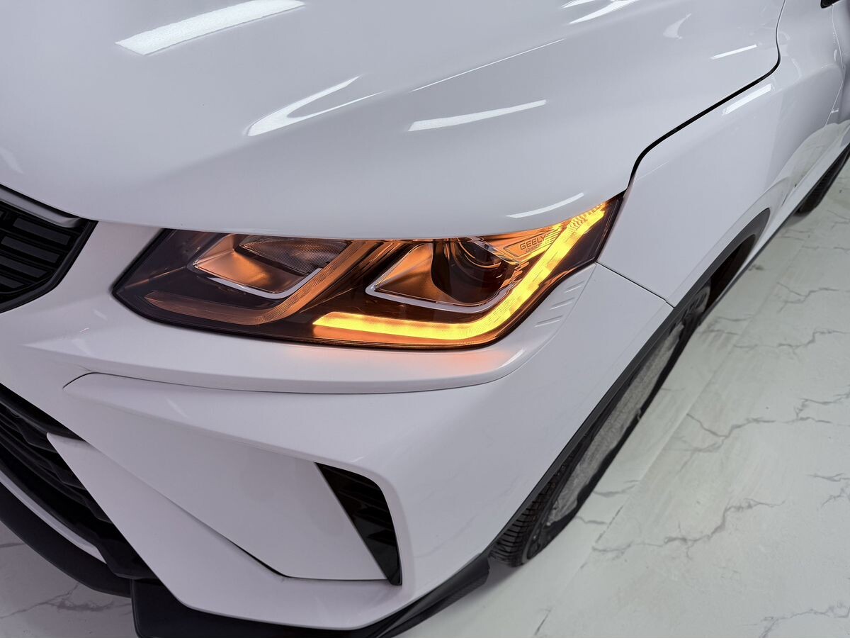 Geely Coolray 2025 - фото автомобиля