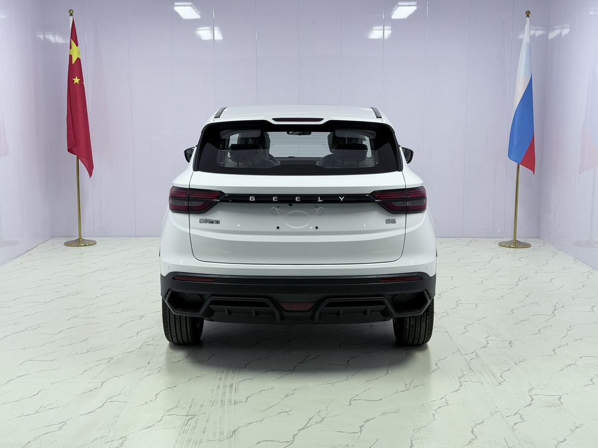Geely Coolray 2025 - фото автомобиля