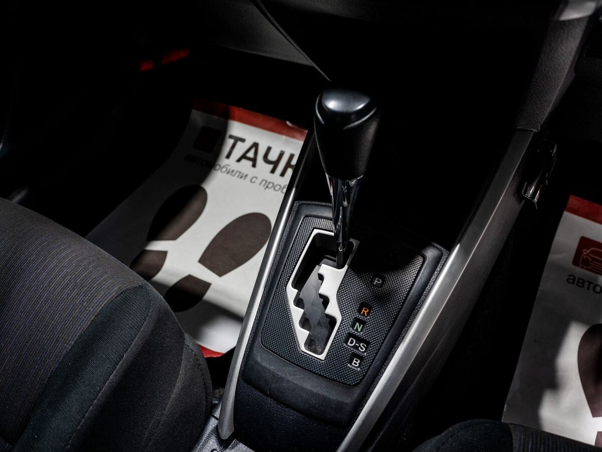 Toyota Corolla Fielder 2014 - фото автомобиля