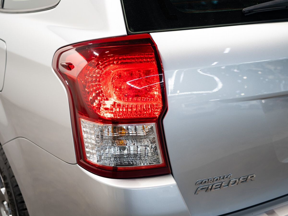 Toyota Corolla Fielder 2014 - фото автомобиля