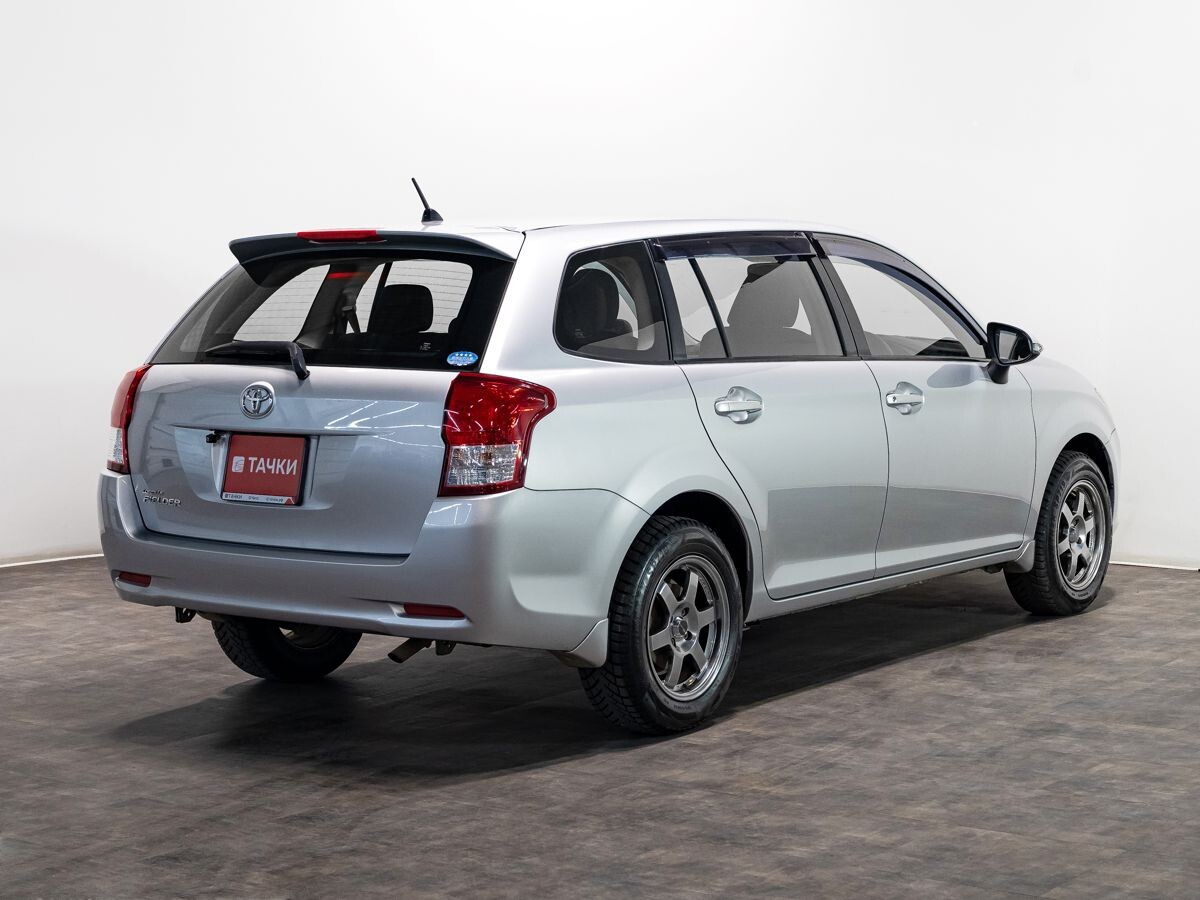 Toyota Corolla Fielder 2014 - фото автомобиля