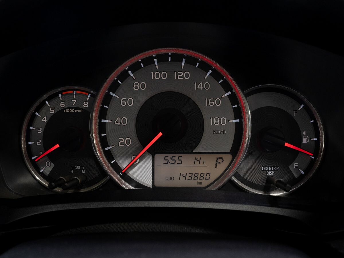 Toyota Corolla Fielder 2014 - фото автомобиля