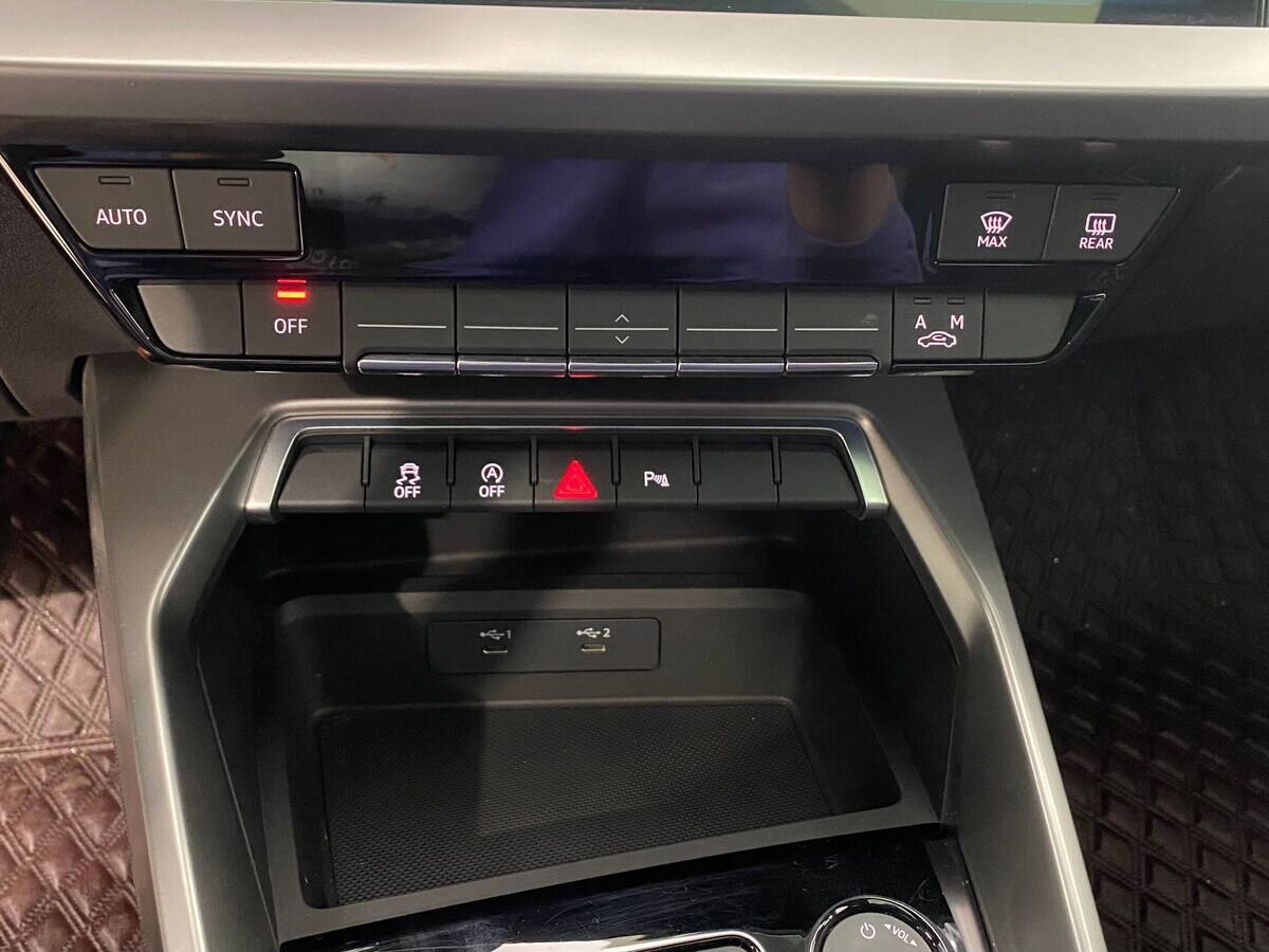 Audi A3 2022 - фото автомобиля