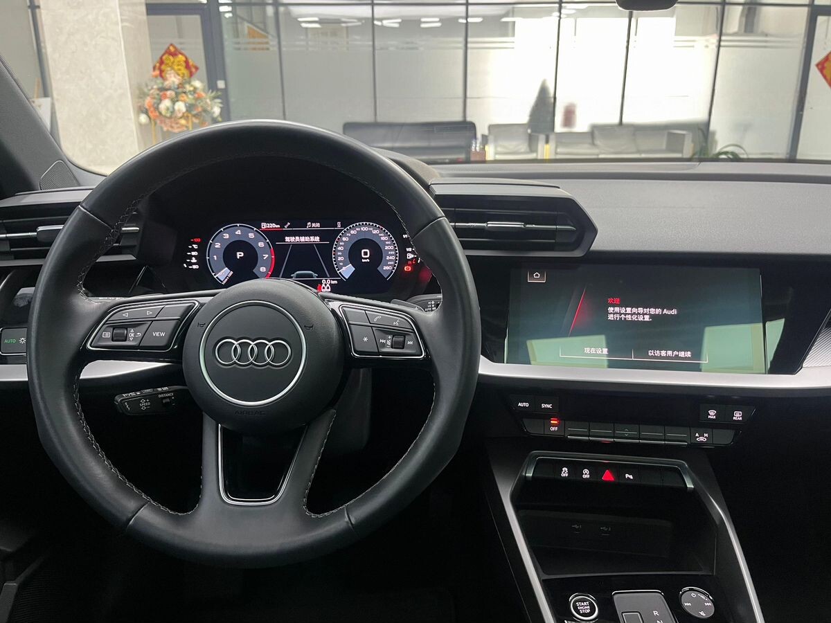 Audi A3 2023 - фото автомобиля