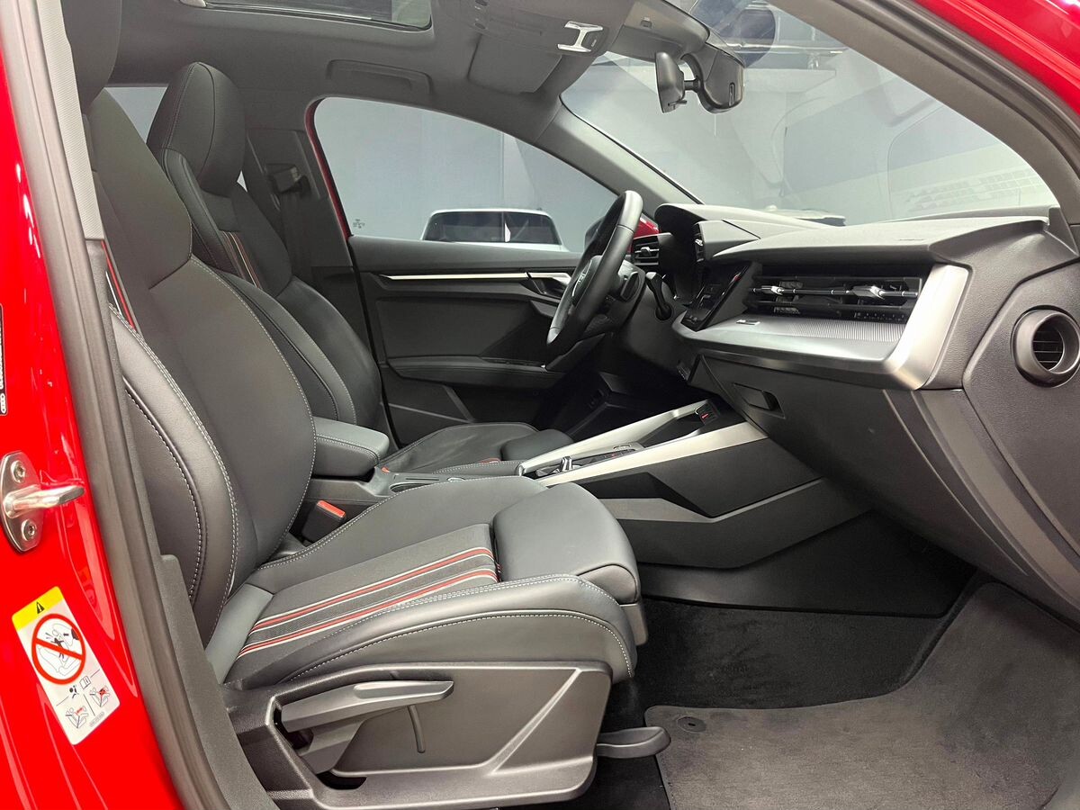 Audi A3 2023 - фото автомобиля