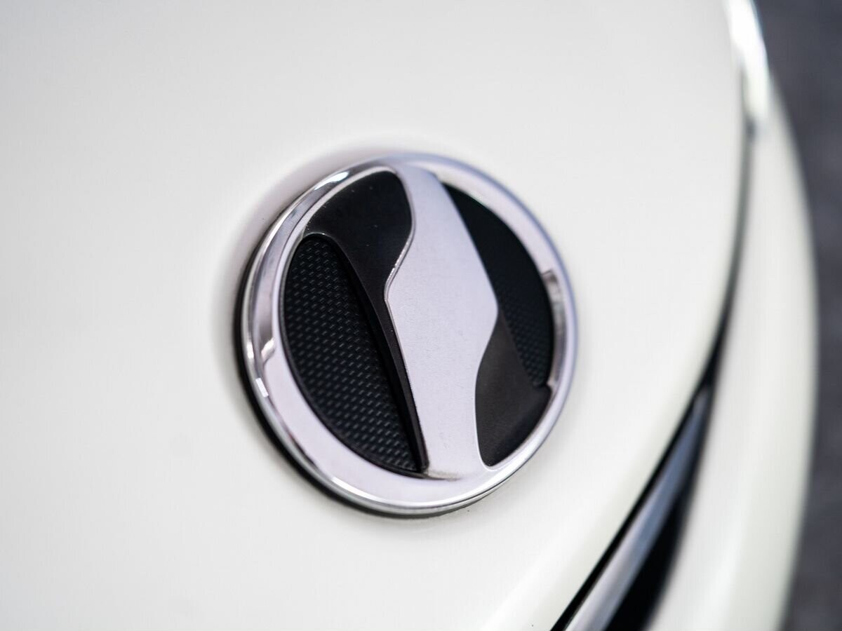 Toyota Wish 2013 - фото автомобиля