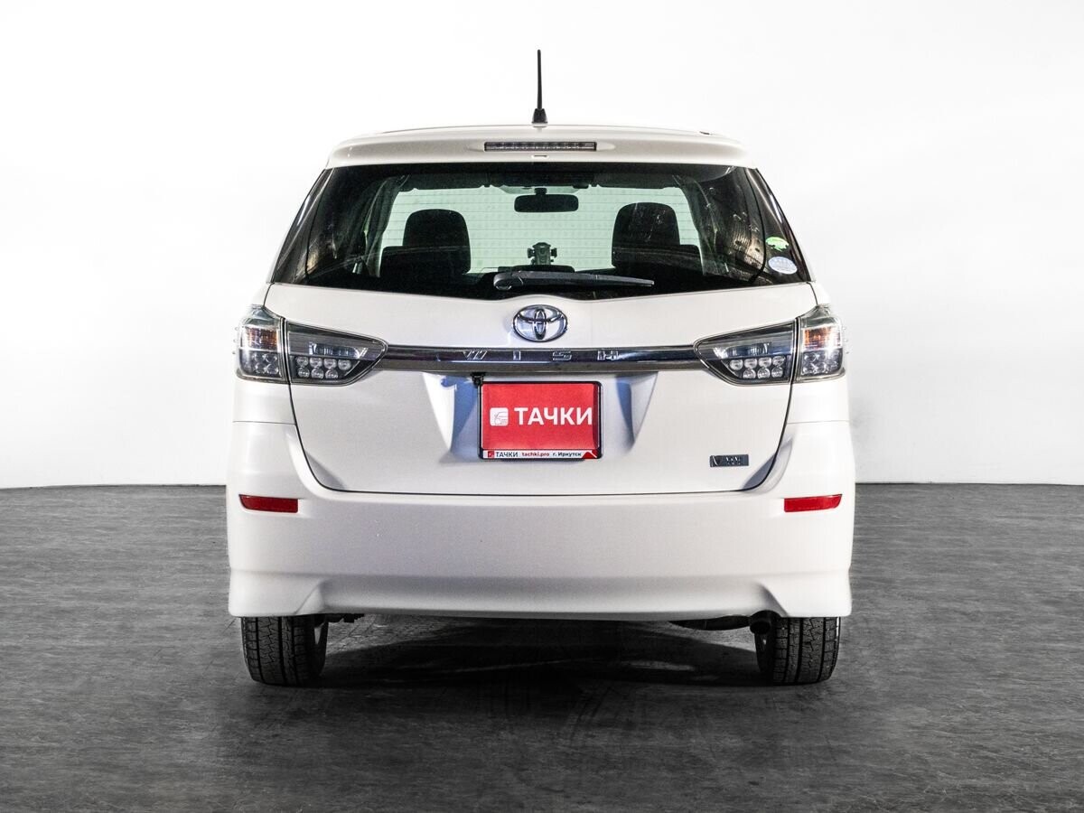 Toyota Wish 2013 - фото автомобиля