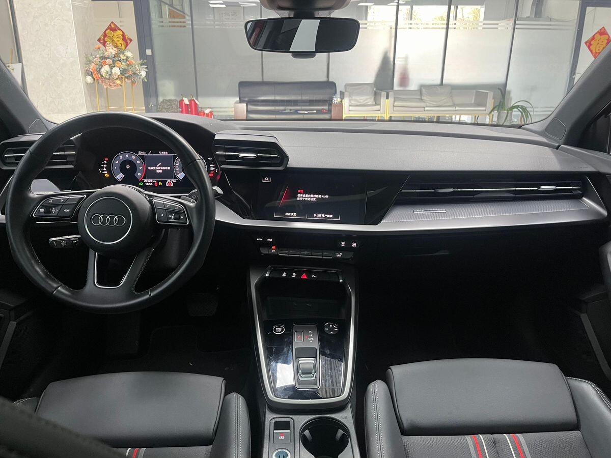 Audi A3 2023 - фото автомобиля