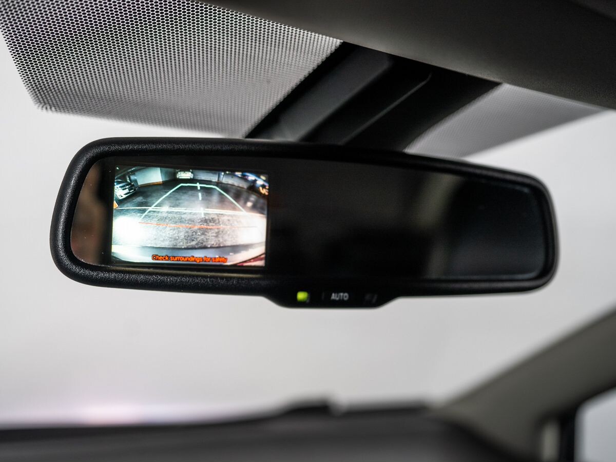 Toyota Avensis 2010 - фото автомобиля