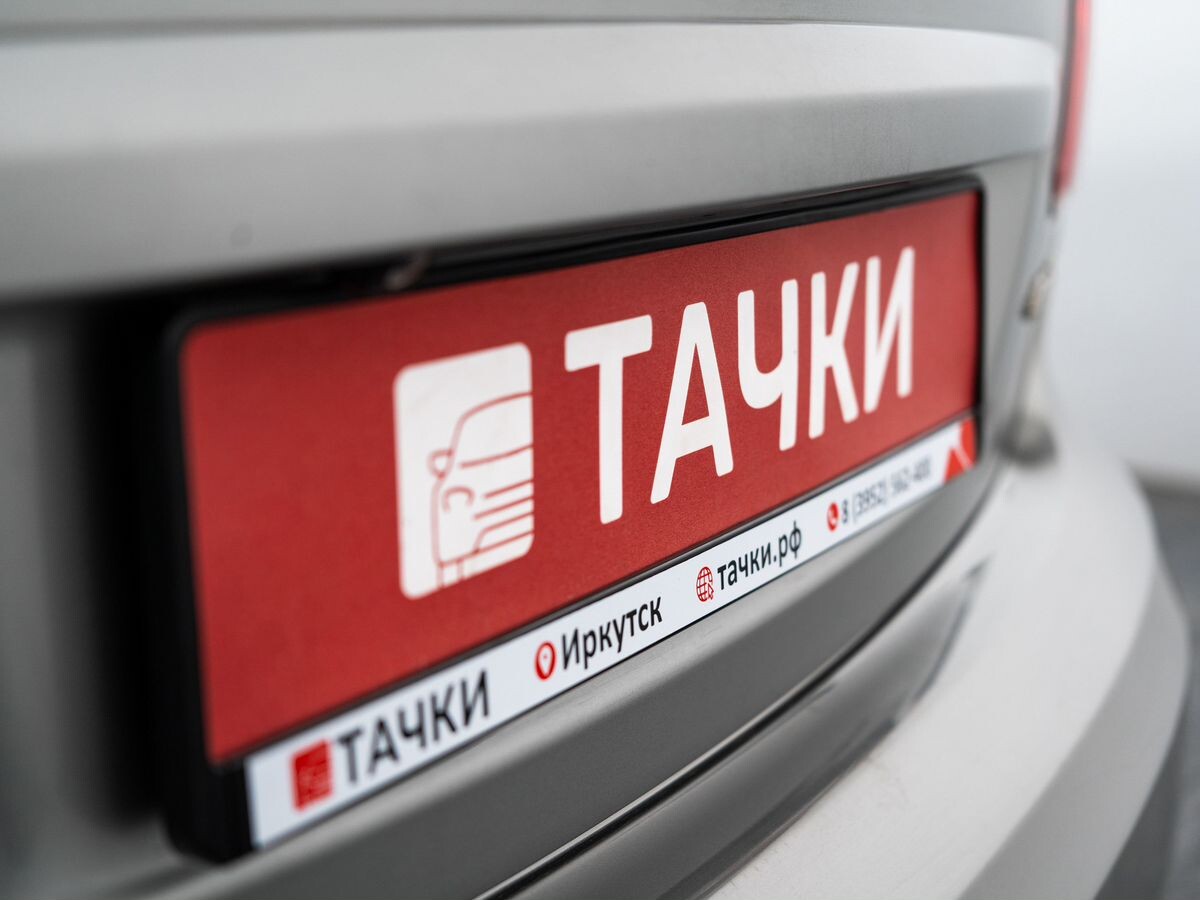 Toyota Avensis 2010 - фото автомобиля