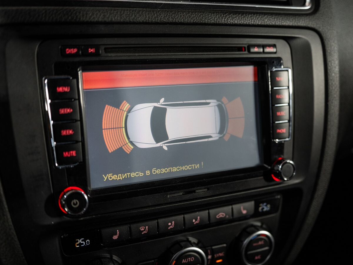 Volkswagen Jetta 2012 - фото автомобиля