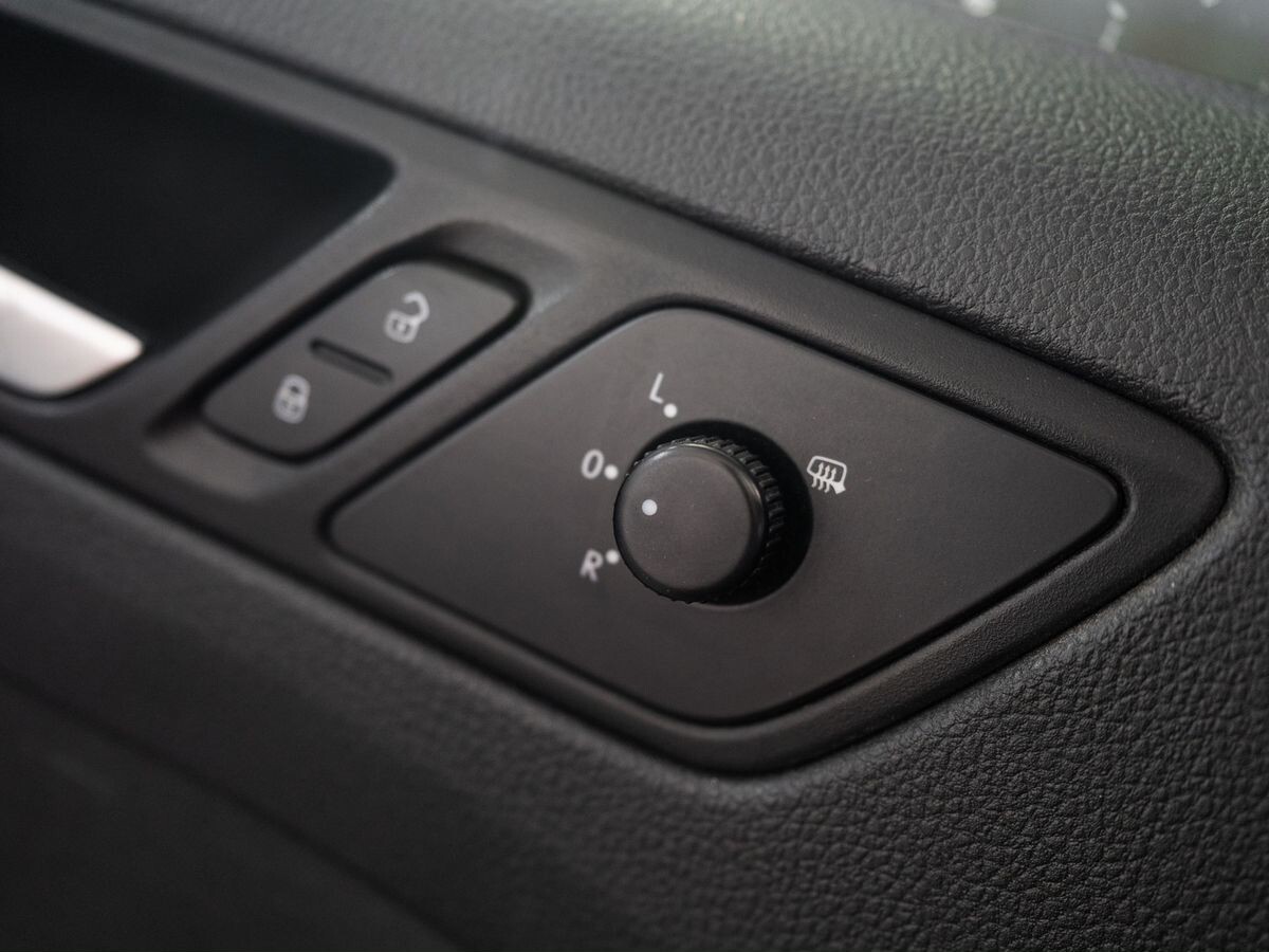 Volkswagen Jetta 2012 - фото автомобиля