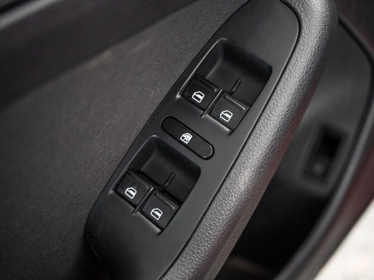 Volkswagen Jetta 2012 - фото автомобиля