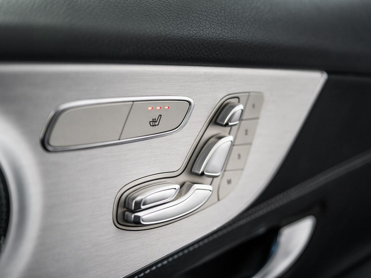 Mercedes-Benz C-Class 2017 - фото автомобиля