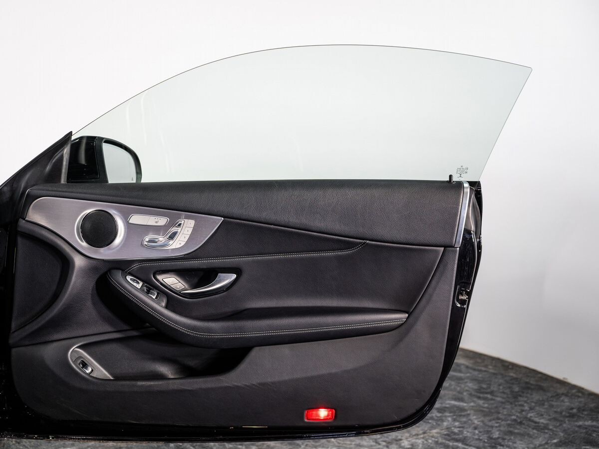 Mercedes-Benz C-Class 2017 - фото автомобиля