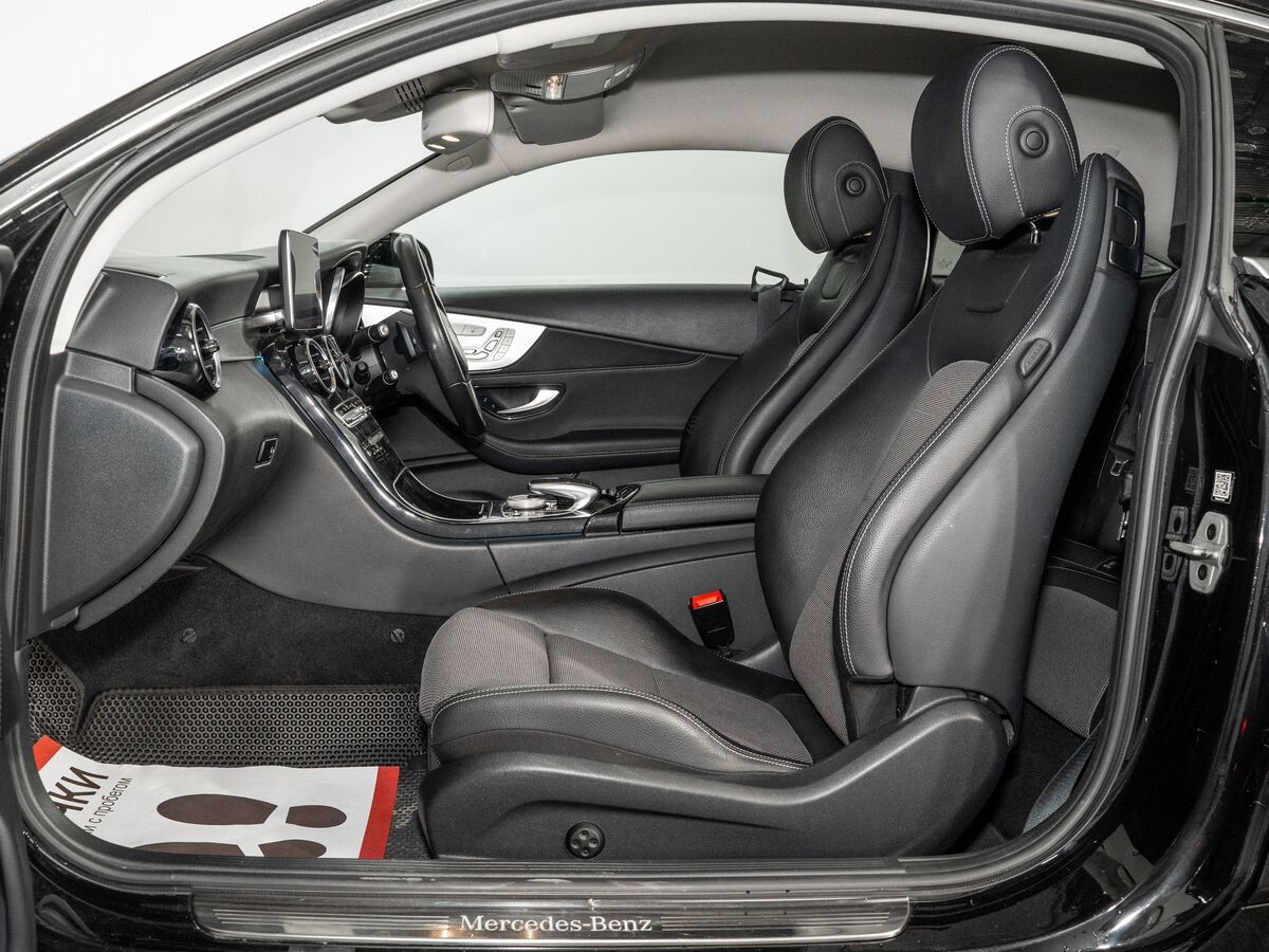 Mercedes-Benz C-Class 2017 - фото автомобиля