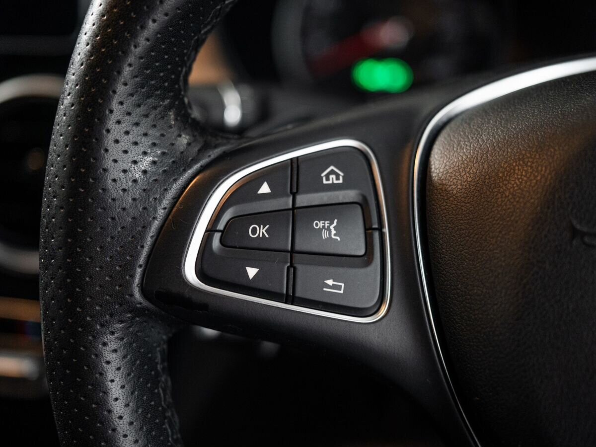 Mercedes-Benz C-Class 2017 - фото автомобиля