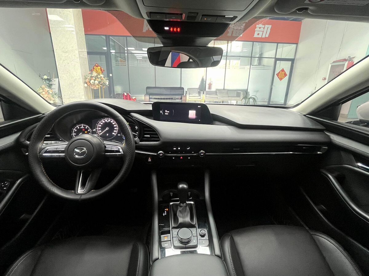 Mazda Mazda3 2021 - фото автомобиля