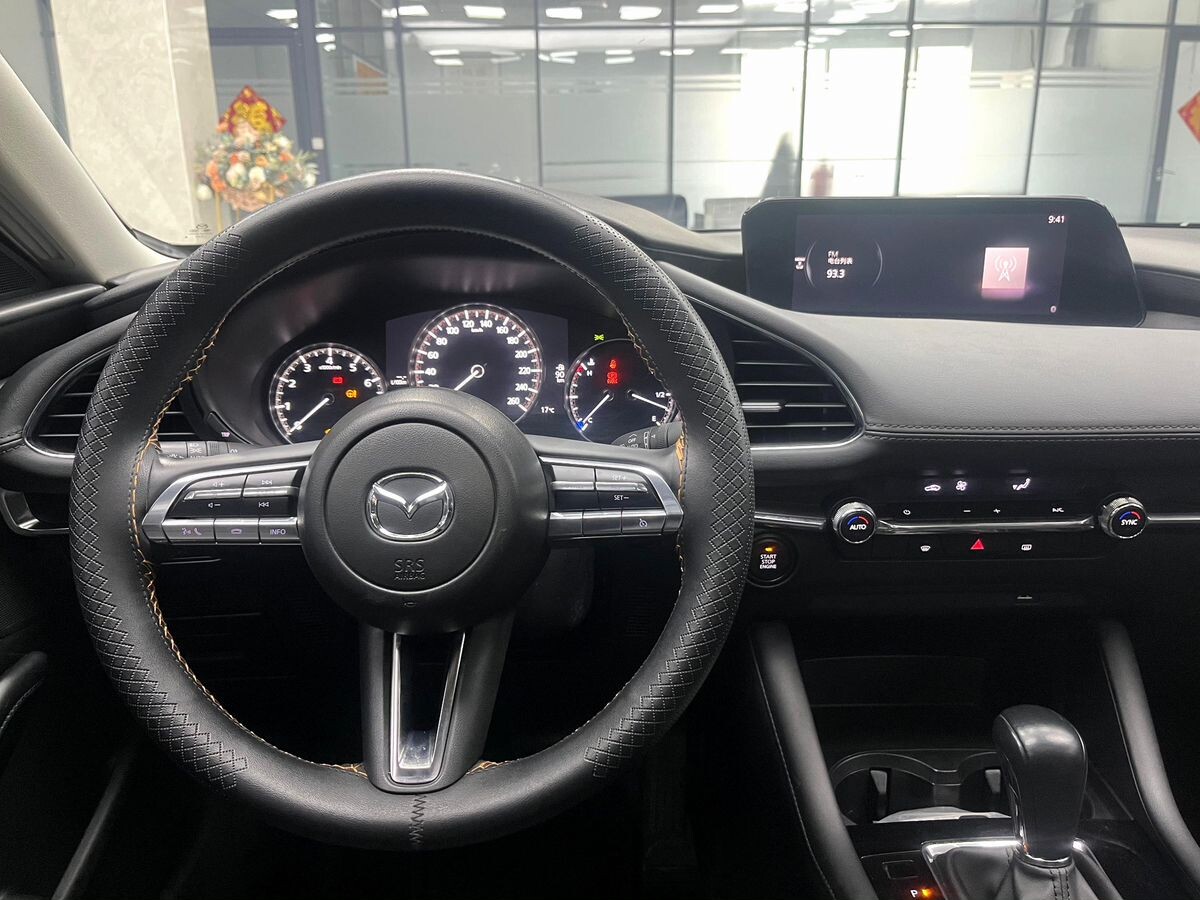 Mazda Mazda3 2021 - фото автомобиля