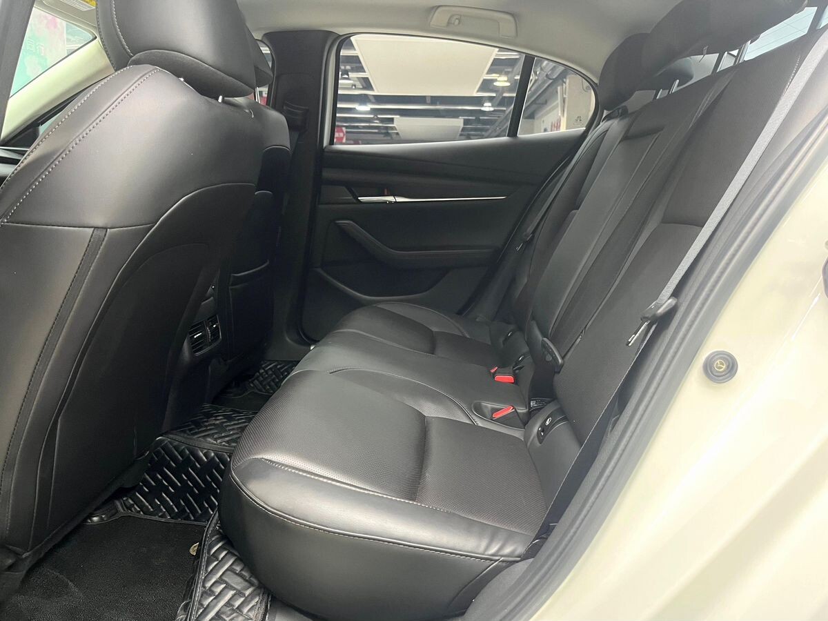 Mazda Mazda3 2021 - фото автомобиля