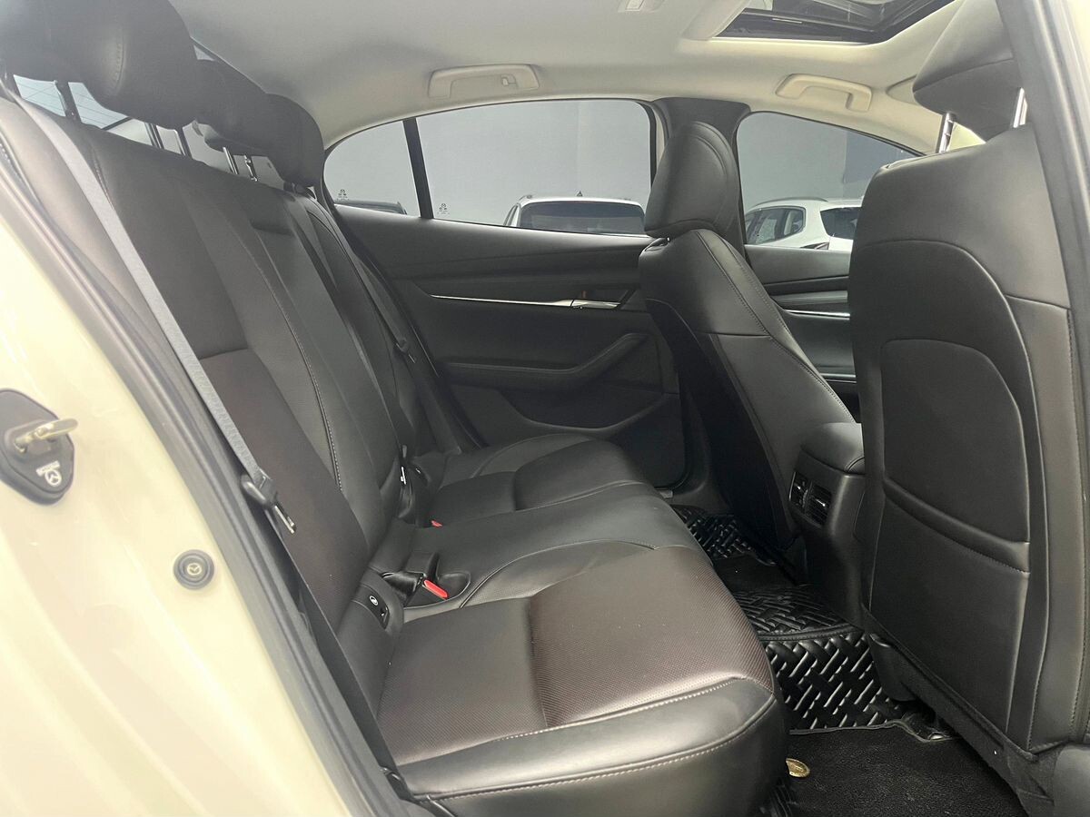 Mazda Mazda3 2021 - фото автомобиля