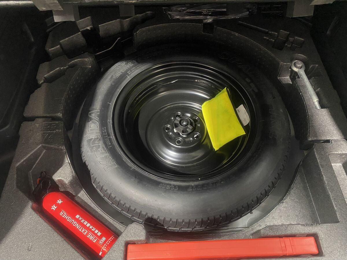 Mazda CX-50 2023 - фото автомобиля