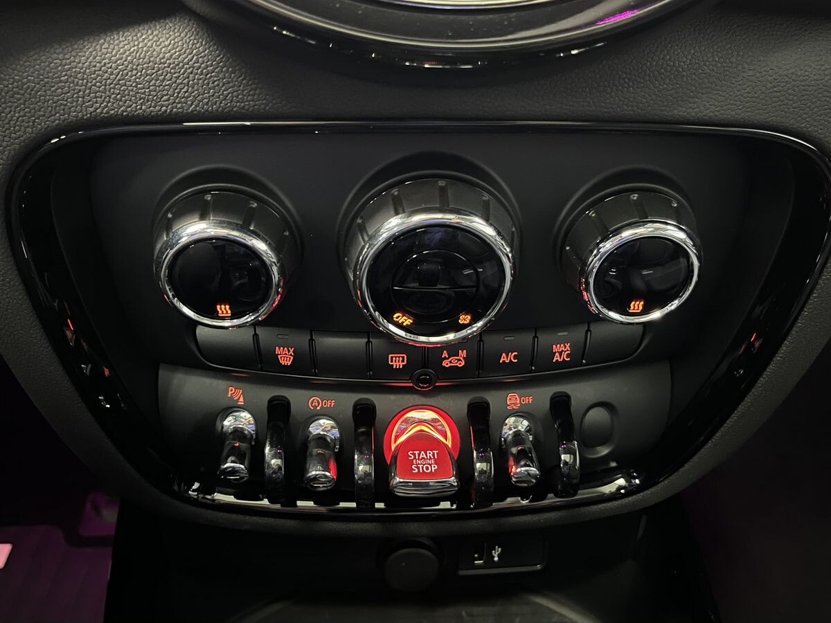 MINI Clubman 2022 - фото автомобиля