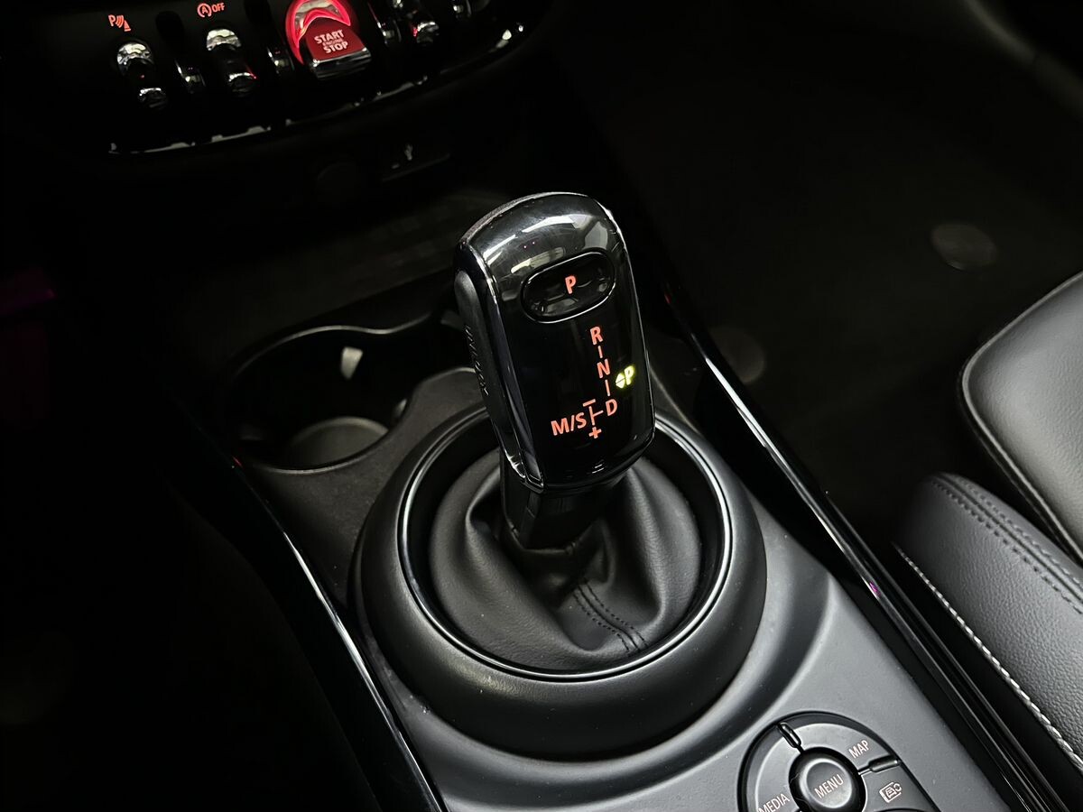 MINI Clubman 2022 - фото автомобиля