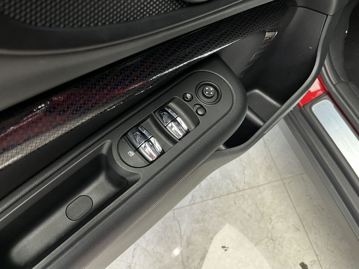 MINI Clubman 2022 - фото автомобиля