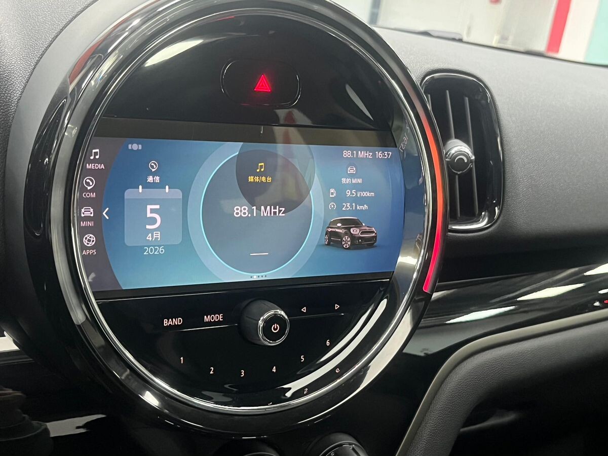 MINI Countryman 2023 - фото автомобиля