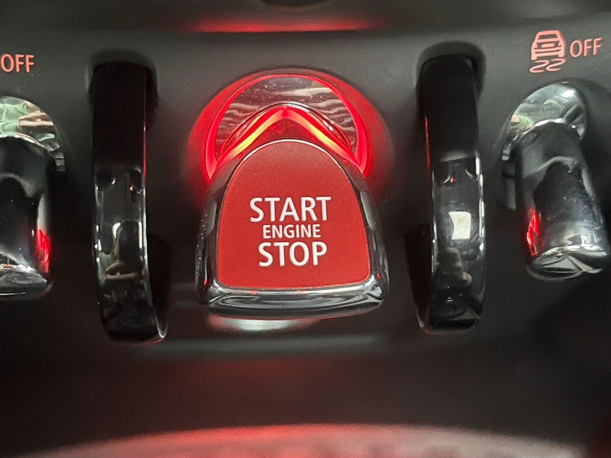 MINI Countryman 2023 - фото автомобиля