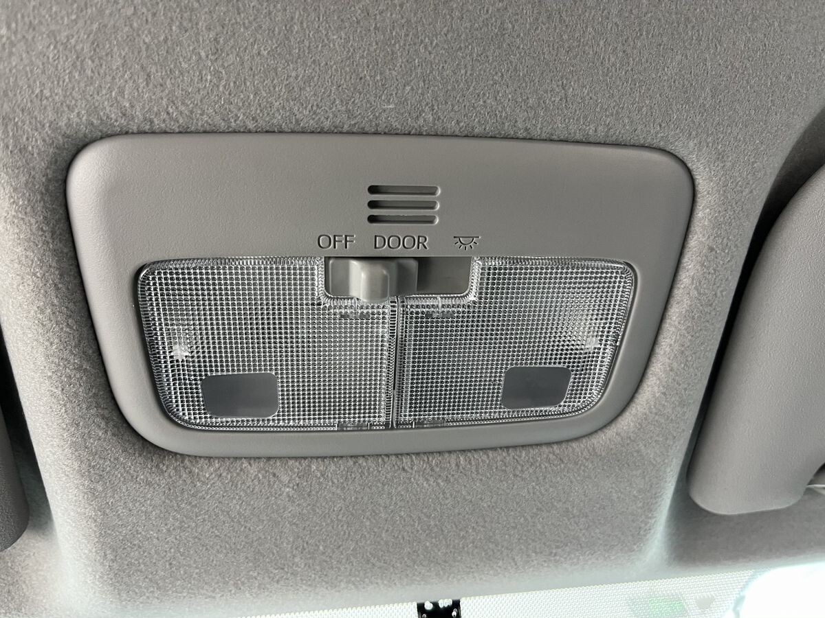 Toyota Yaris 2022 - фото автомобиля