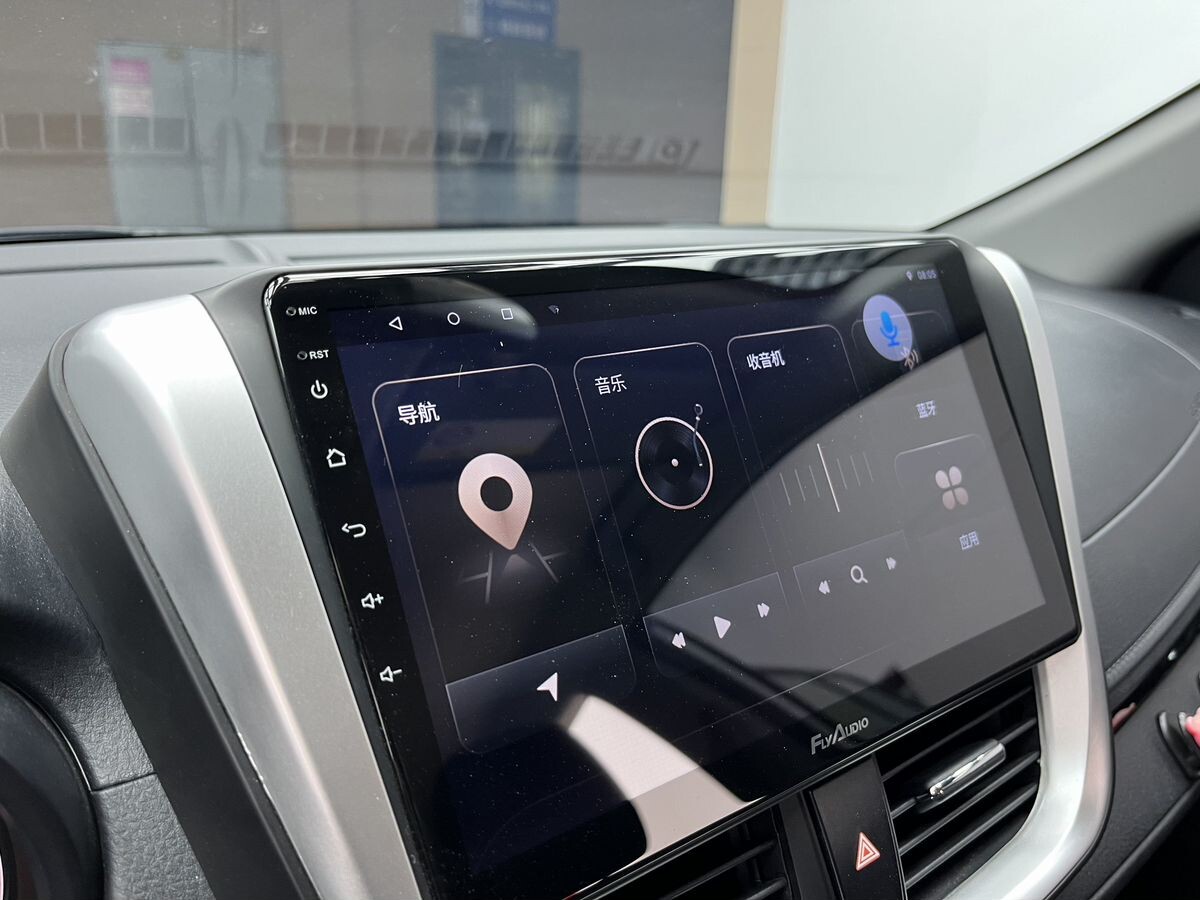 Toyota Yaris 2022 - фото автомобиля