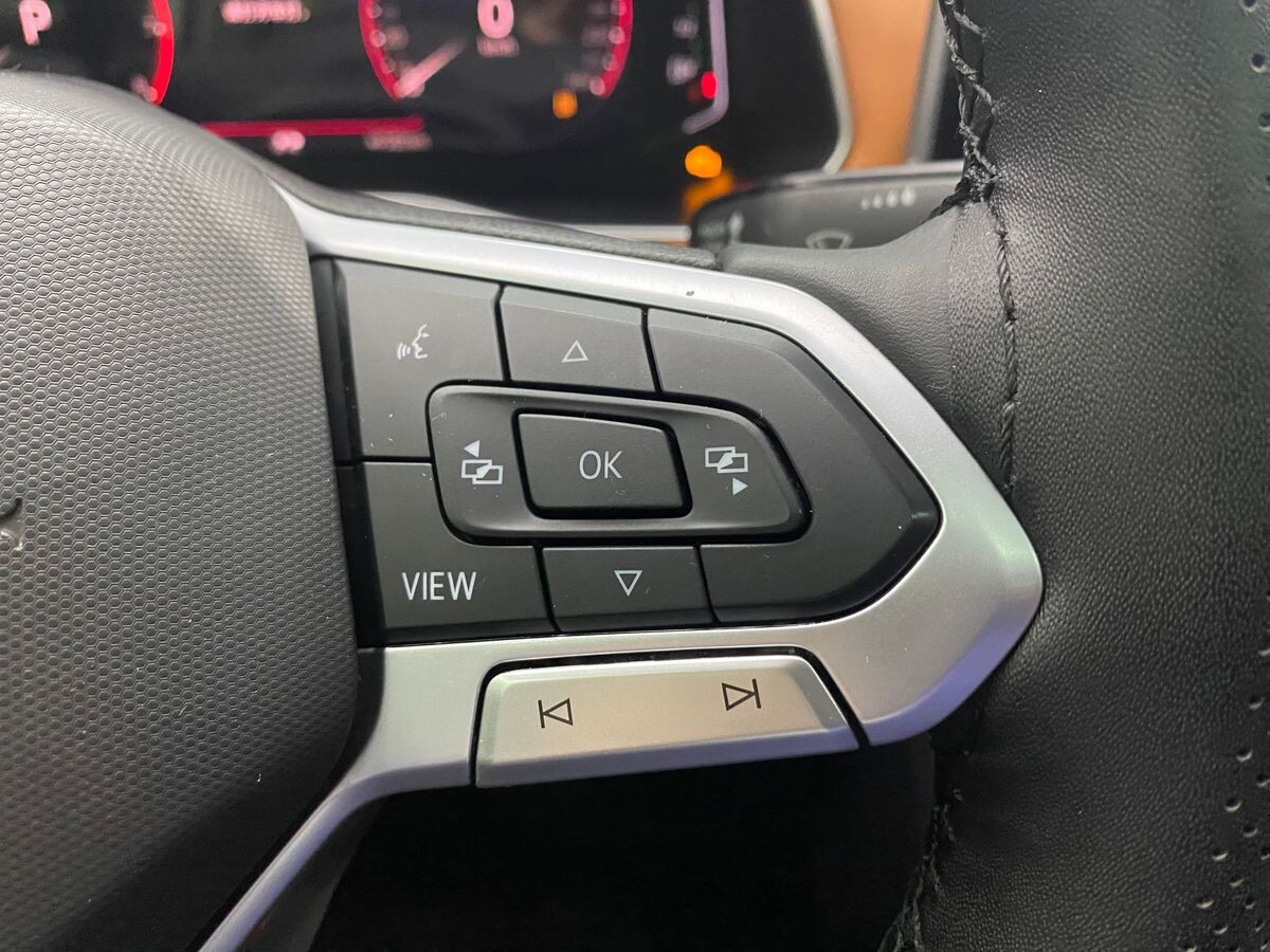 Volkswagen Bora 2023 - фото автомобиля