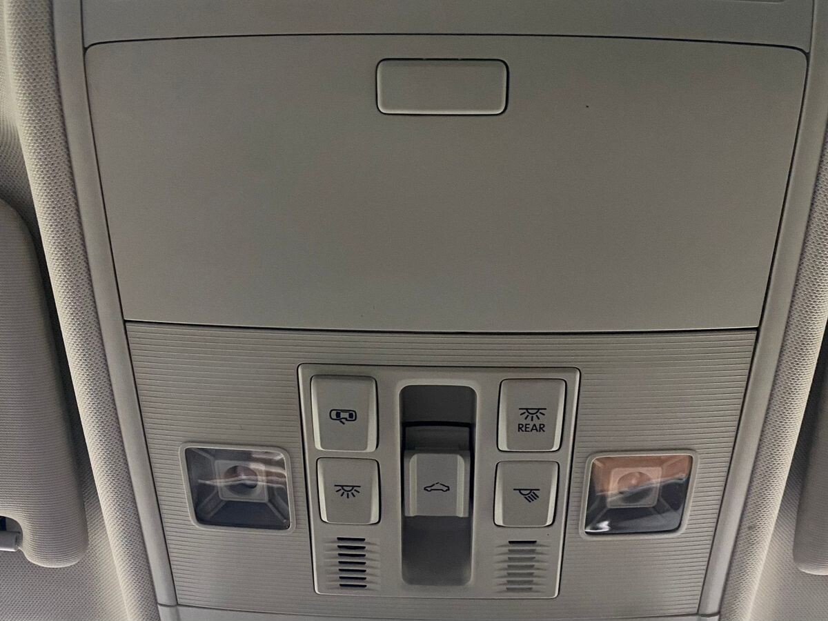 Volkswagen Bora 2023 - фото автомобиля