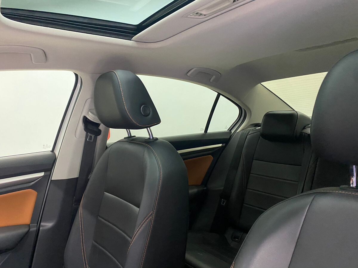 Volkswagen Bora 2023 - фото автомобиля