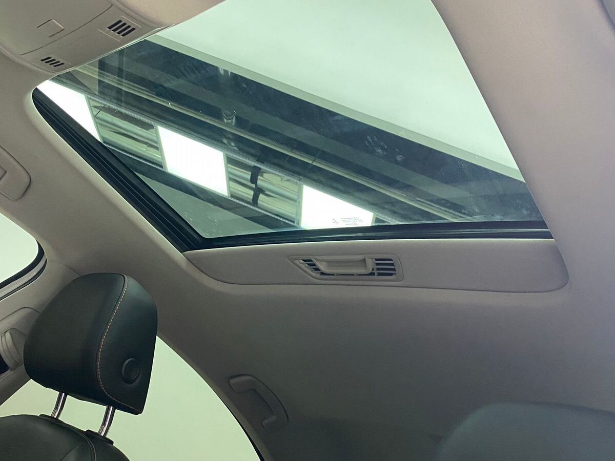 Volkswagen Bora 2023 - фото автомобиля