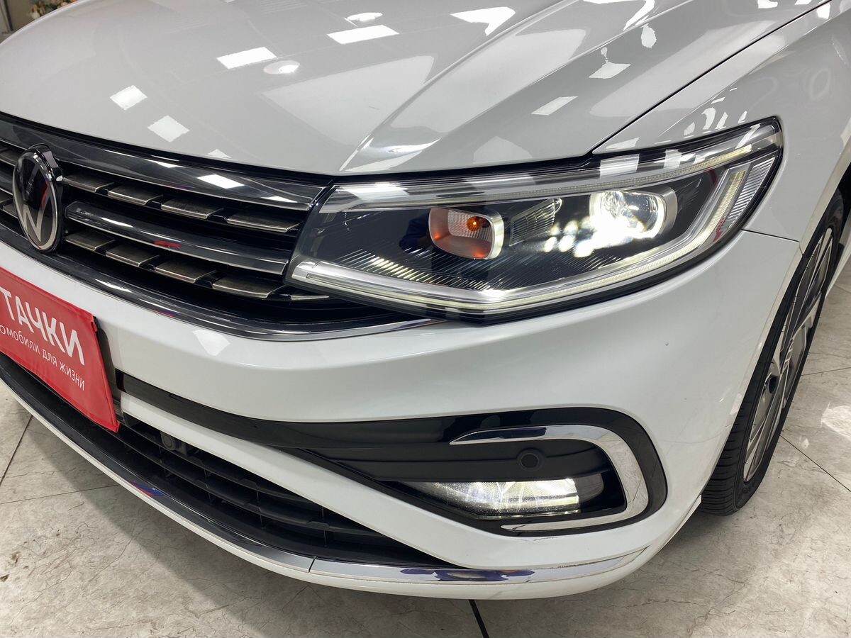 Volkswagen Bora 2023 - фото автомобиля
