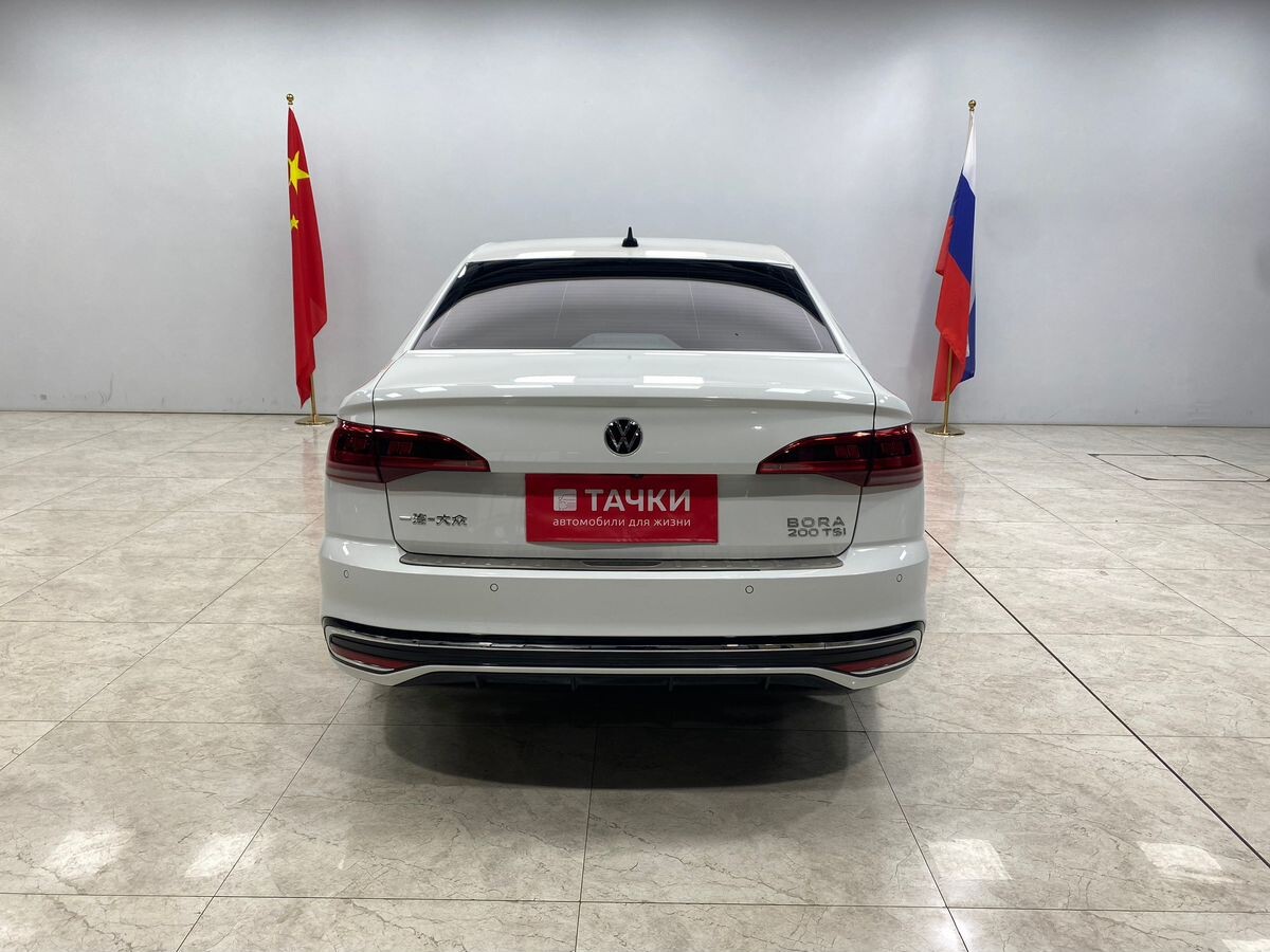 Volkswagen Bora 2023 - фото автомобиля