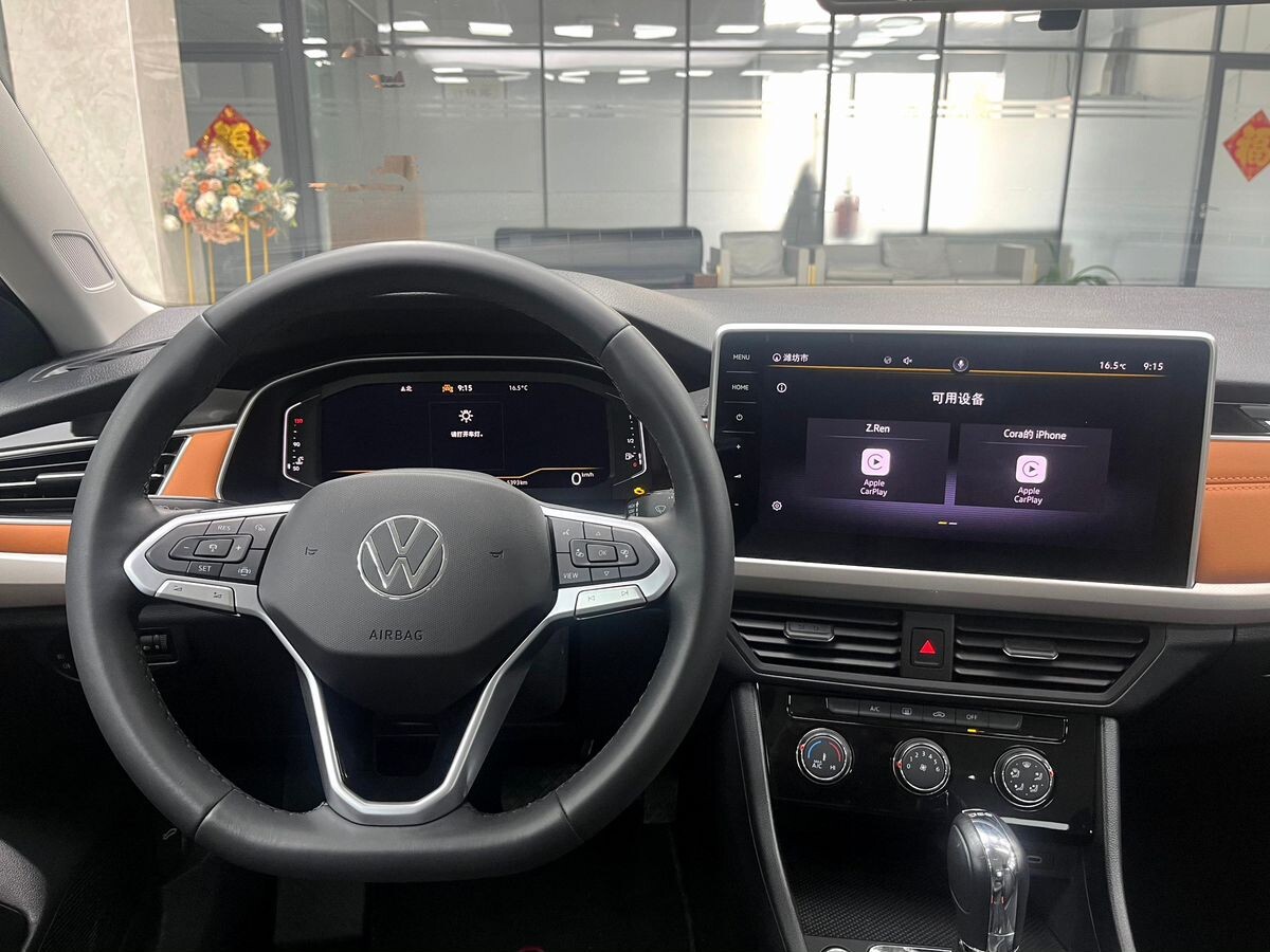 Volkswagen Bora 2023 - фото автомобиля