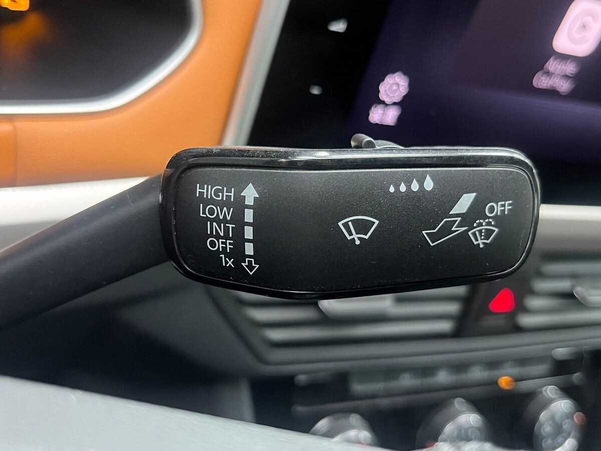 Volkswagen Bora 2023 - фото автомобиля