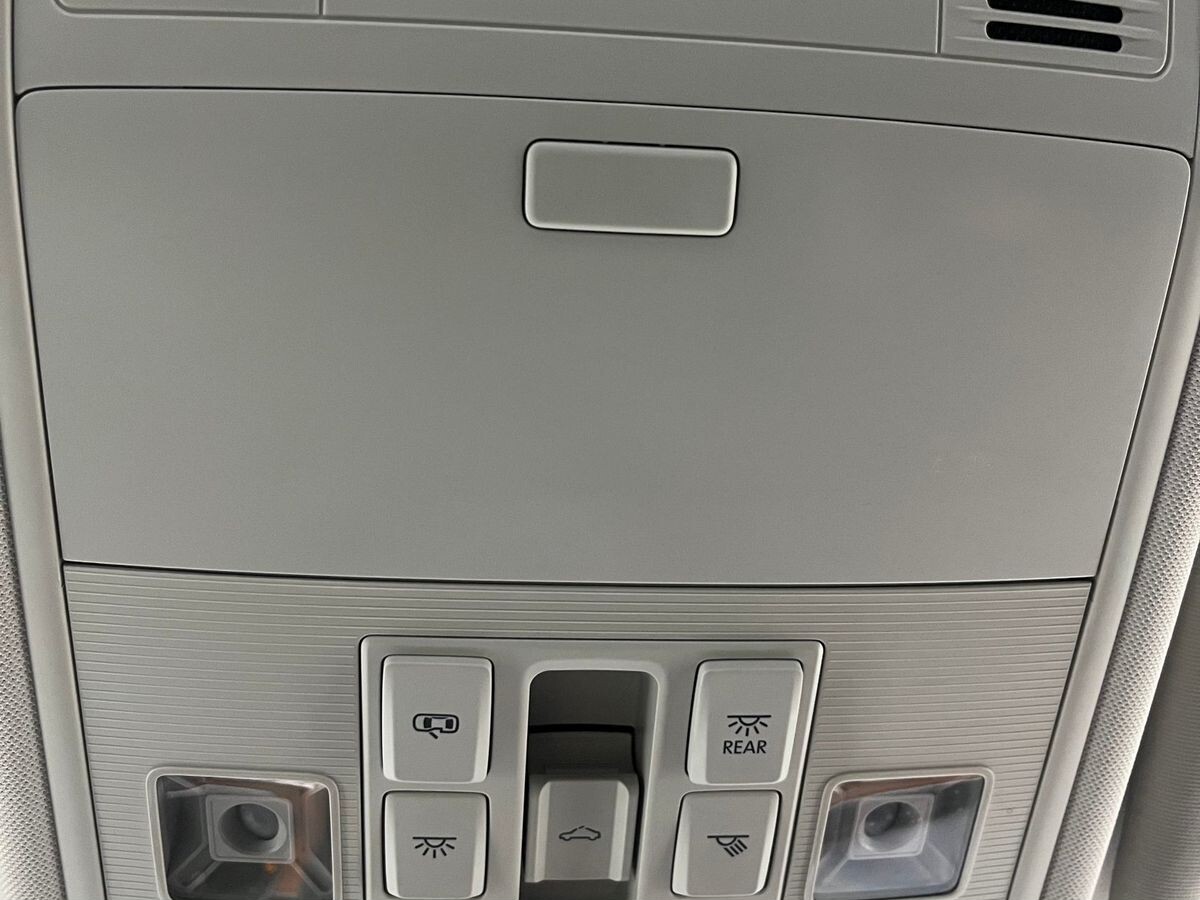 Volkswagen Bora 2023 - фото автомобиля