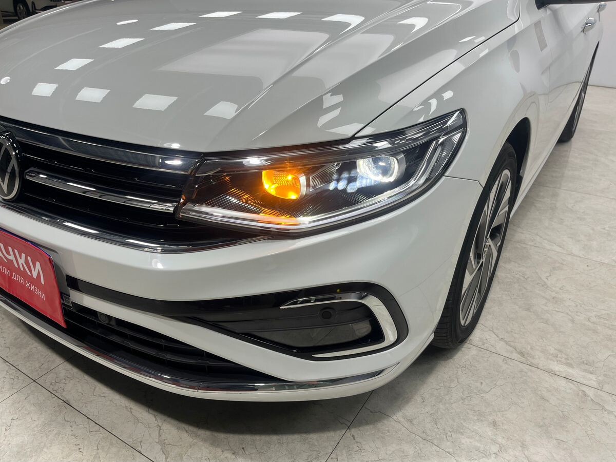 Volkswagen Bora 2023 - фото автомобиля
