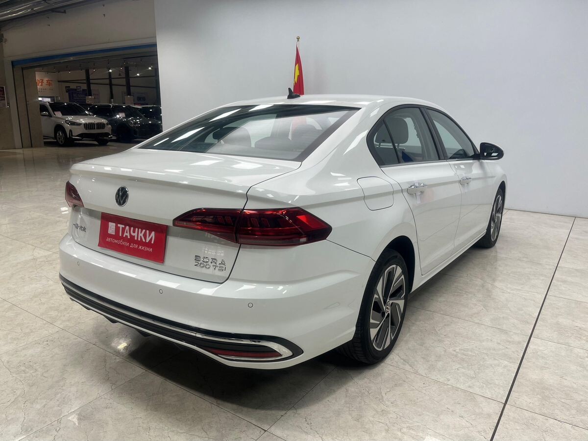 Volkswagen Bora 2023 - фото автомобиля