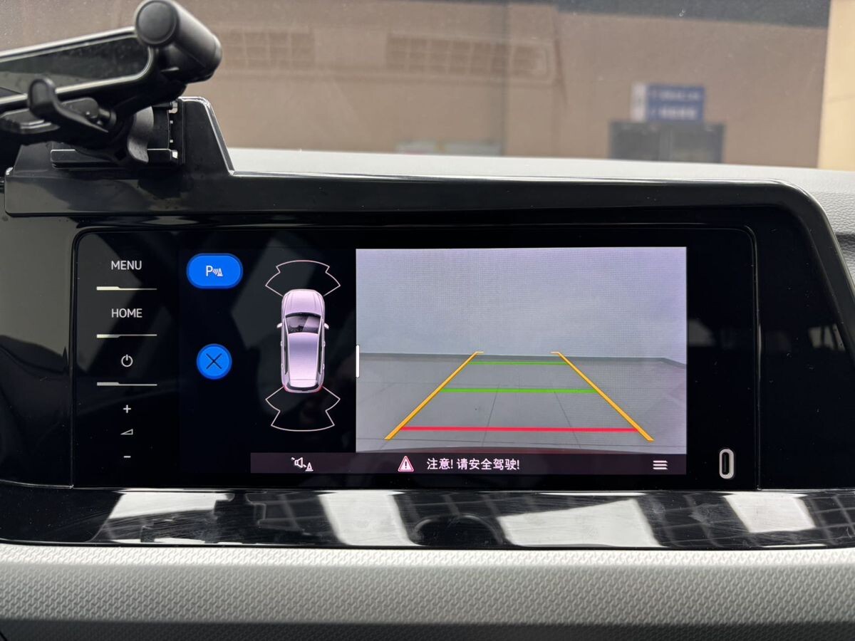 Volkswagen Golf 2023 - фото автомобиля